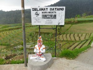 Wisata Air Terjun Pringgodani Tawangmangu Yang Wajib