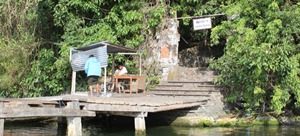 Jalan-jalan di kuburan Trunyan