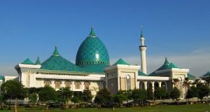 Masjid Agung Al-Akbar