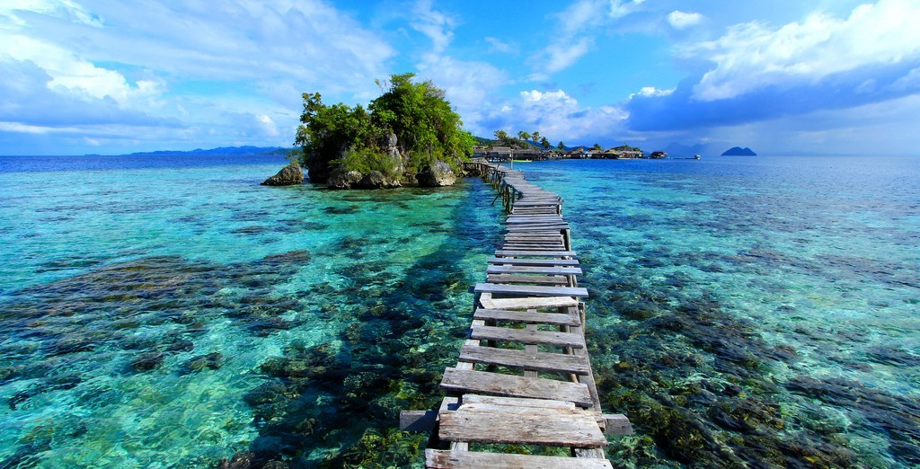 15 Pantai Terindah di Indonesia yang Wajib Dikunjungi - TempatWisataUnik.com