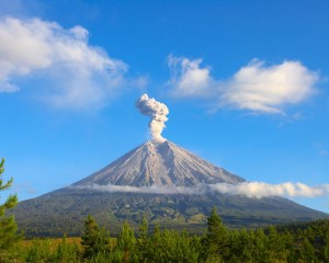 11 Gunung Terindah Di Indonesia Untuk Didaki Tempatwisataunik Com