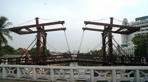 Jembatan Kota Intan
