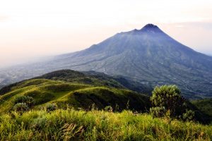 11 Gunung Terindah Di Indonesia Untuk Didaki Tempatwisataunik Com