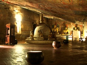 Dambulla cave temple image 2