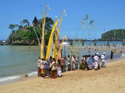 Pantai Balekambang Malang Jawa Timur Tempatwisataunikcom