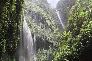 TRANSPORTASI AIR TERJUN MADAKARIPURA