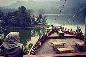 Glamping Lakeside Patenggang