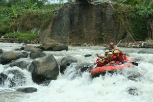 Arung Jeram Sungai Timbukar