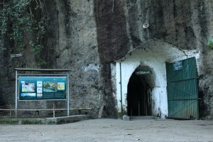 Dutch Cave and Japanese Cave