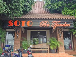 Soto Bu Tjondro - wisata kuliner di depok