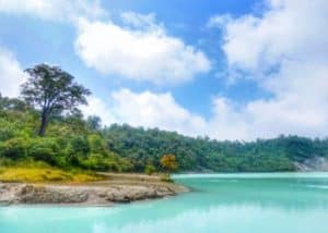 tempat wisata di jawa barat 2020 Talaga Bodas TempatWisataUnik com