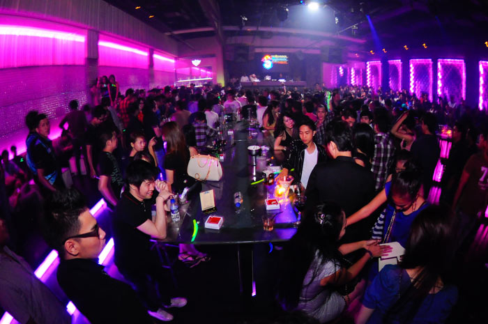 8 Club Malam  di Jakarta Paling Hits TempatWisataUnik com