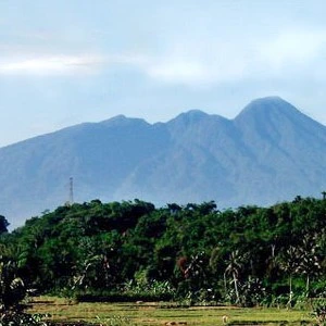 gunung Salak (tempat wisata angker di Bogor)